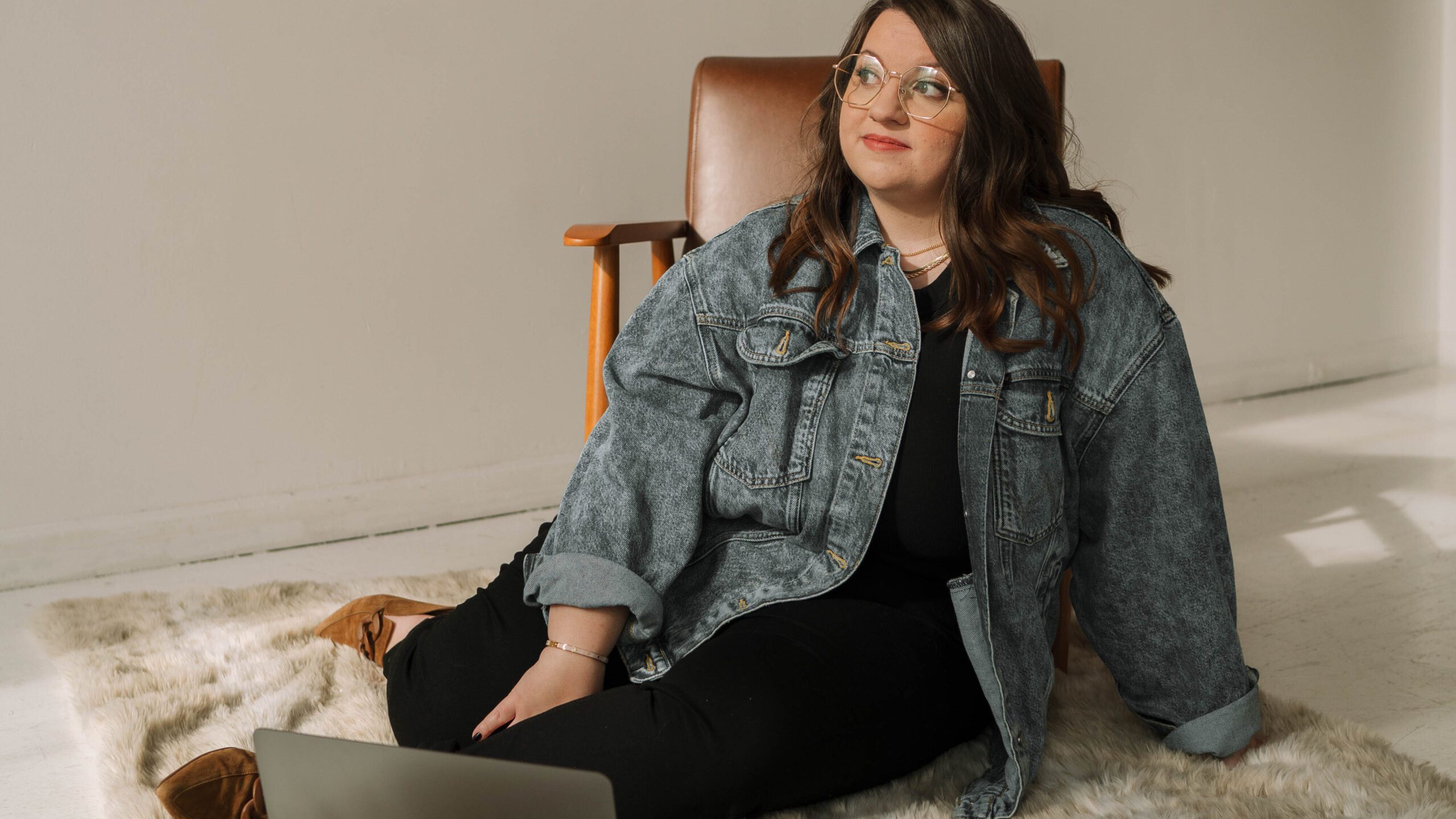 How an Online Business Manager Can Help Your Business Scale